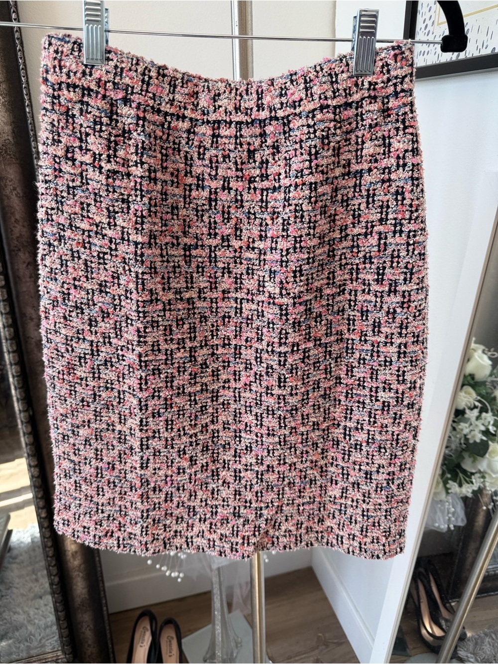 St John Collection Pink/Black Tweed Women's Skirt - Classic Bouclé Pencil Skirt